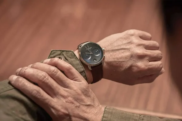 How Do Automatic Watches Work? The Complete Beginner’s Guide to Self-Winding Timepieces