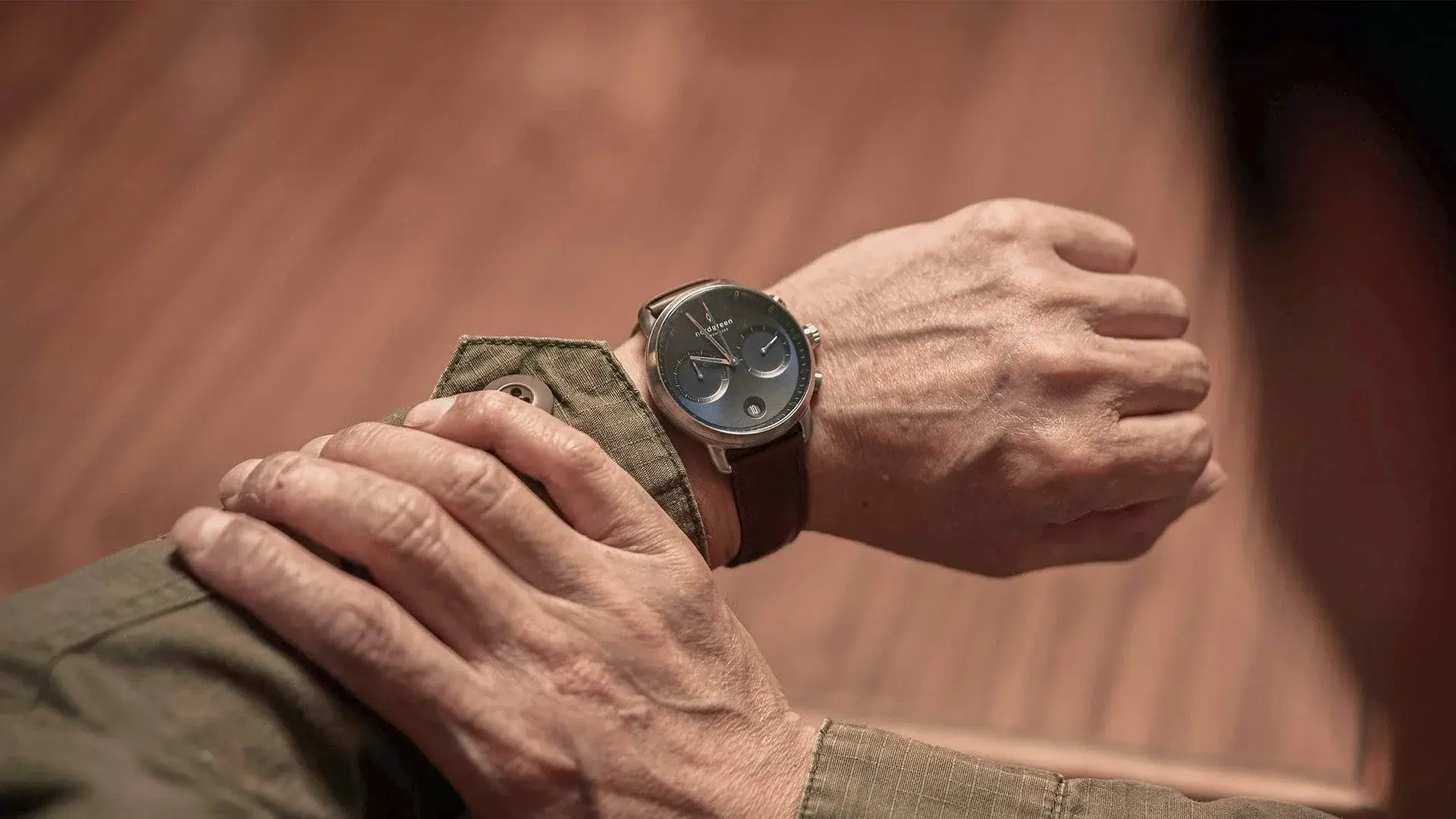 How Do Automatic Watches Work? The Complete Beginner’s Guide to Self-Winding Timepieces